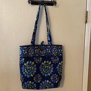 Discontinued Vera Bradley tote. In very good condition. This is Poshmark resale.